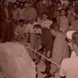 Il completamento del porticciolo, assieme alla risoluzione dei suoi problemi strutturali, avvenne all'inizio degli anni 60. Fu il deputato Aldo Moro, futuro presidente del Consiglio...